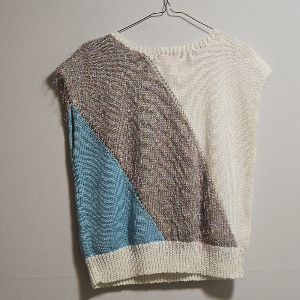 Colorblock Sweater Vest - Picture 5 of 6